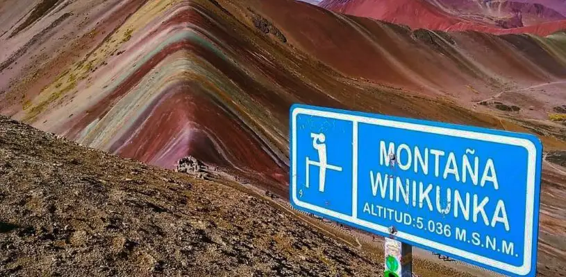 Mirador en la Montaña de Colores