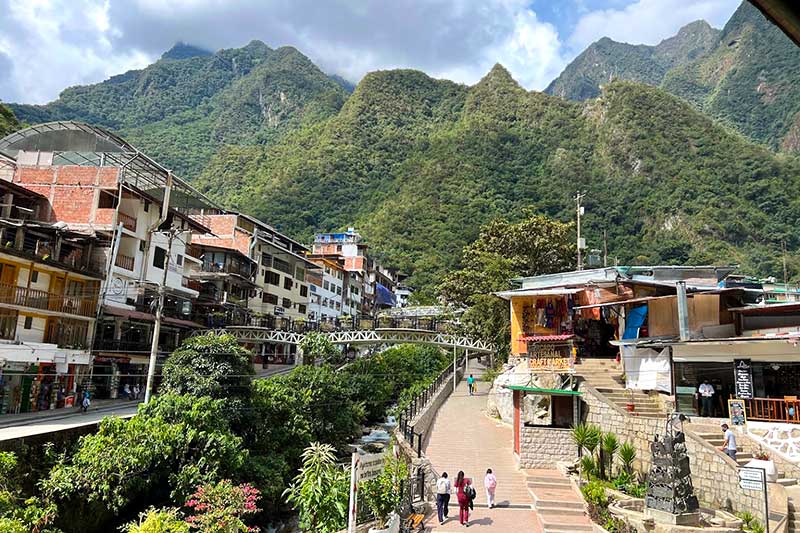 Aguas Calientes, también conocida como Machupicchu pueblo